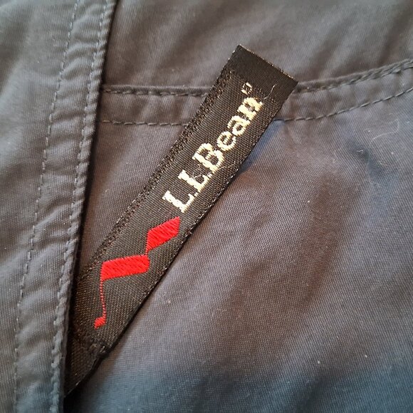 L.L Bean hooded windbreaker - Picture 6 of 13